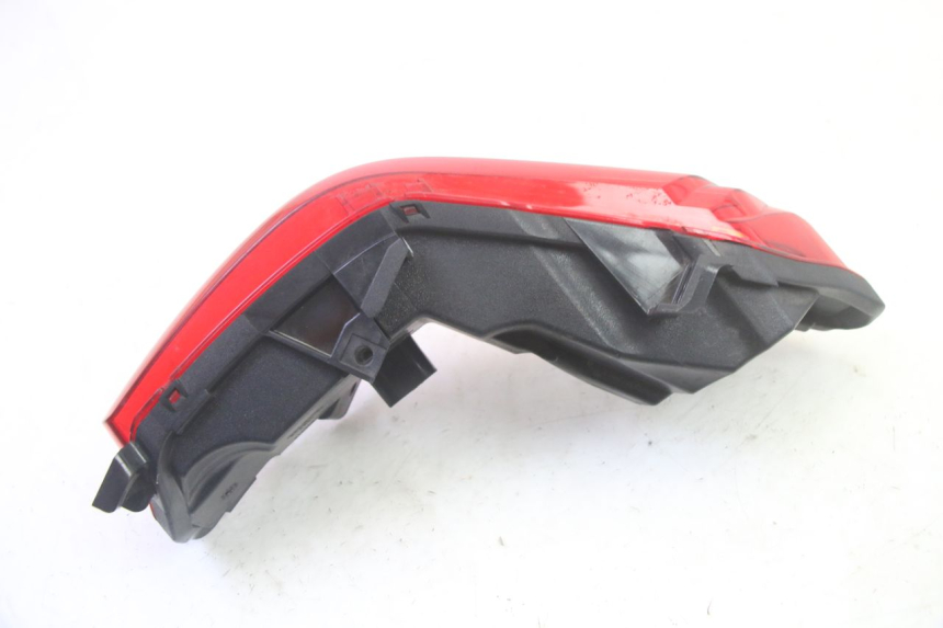 photo de ACHTERLICHT LINKS PIAGGIO MP3 500 (2016 - 2018) - Andere kijkhoek