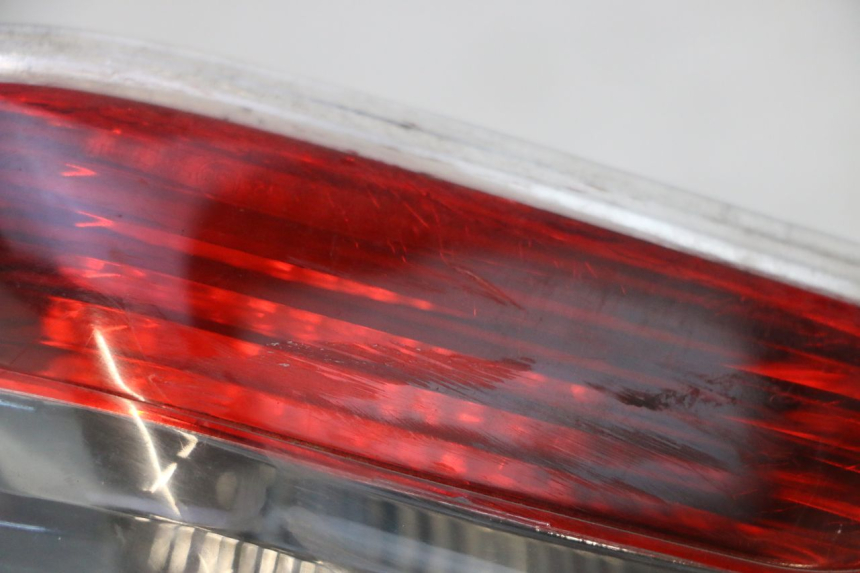 photo de LINKER ACHTERLICHT PIAGGIO MP3 RL 250 (2006 - 2010) - Detail van het onderdeel