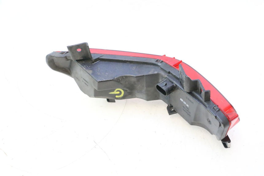 photo de ACHTERLICHT LINKS PIAGGIO MP3 500 (2016 - 2018) - Andere kijkhoek