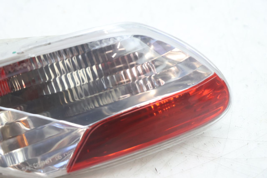 photo de LINKER ACHTERLICHT PIAGGIO MP3 125 (2006 - 2014) - Zoom op gebruiksstaat