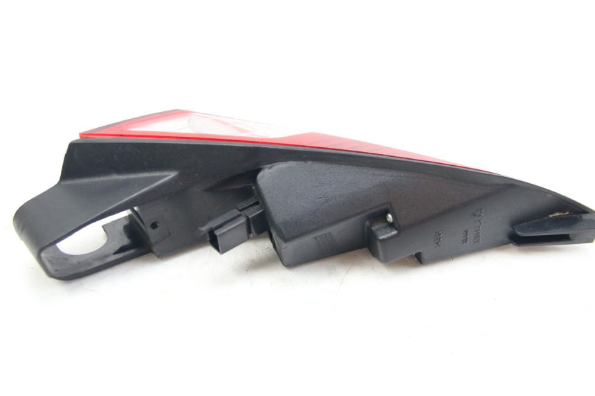 photo de LINKER ACHTERLICHT PEUGEOT SATELIS 125 (2006 - 2009) - Detail van het onderdeel