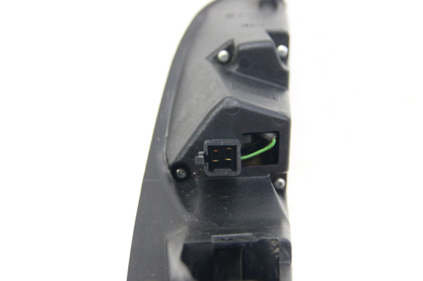 photo de LINKER ACHTERLICHT PEUGEOT SATELIS 125 (2006 - 2009) - Bevestigingspunten