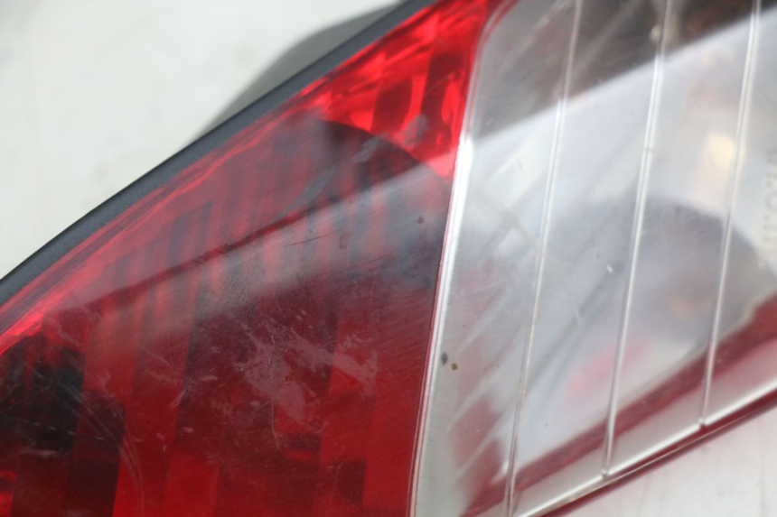 photo de ACHTERLICHT LINKS PEUGEOT SATELIS 125 (2010 - 2012) - Andere kijkhoek