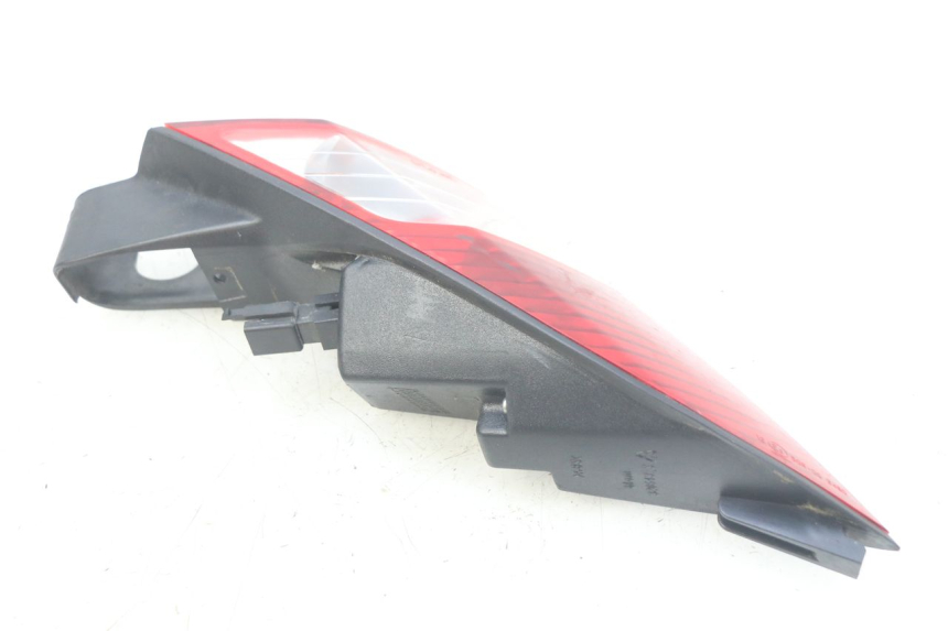 photo de ACHTERLICHT LINKS PEUGEOT SATELIS 125 (2010 - 2012) - Bevestigingspunten