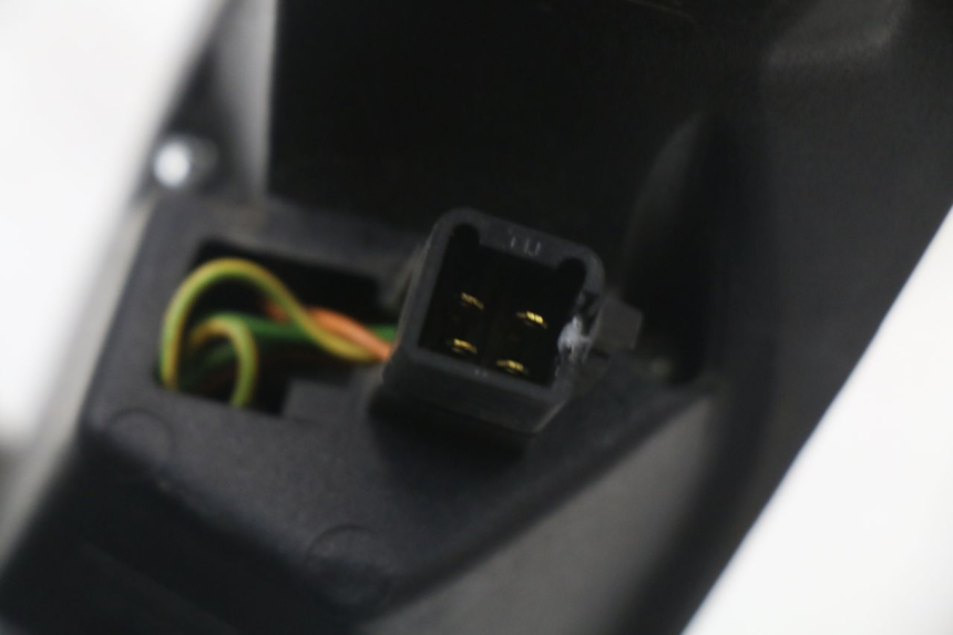 photo de ACHTERLICHT LINKS PEUGEOT SATELIS 125 (2010 - 2012) - Markeringen en referenties