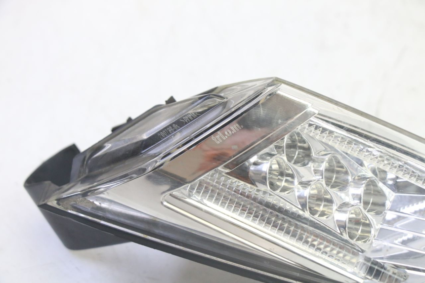 photo de LINKER ACHTERLICHT PEUGEOT SATELIS 125 (2013 - 2018) - Detail van het onderdeel