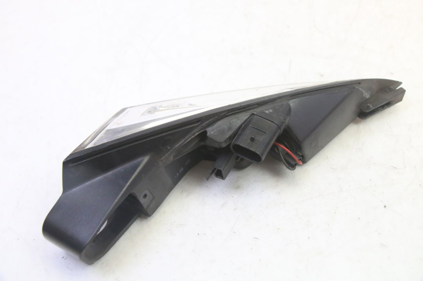 photo de ACHTERLICHT LINKS PEUGEOT SATELIS 125 (2010 - 2012) - Bevestigingspunten