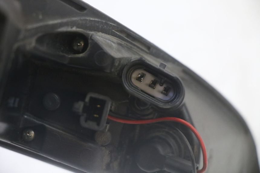 photo de ACHTERLICHT LINKS PEUGEOT SATELIS 125 (2010 - 2012) - Staat van het oppervlak