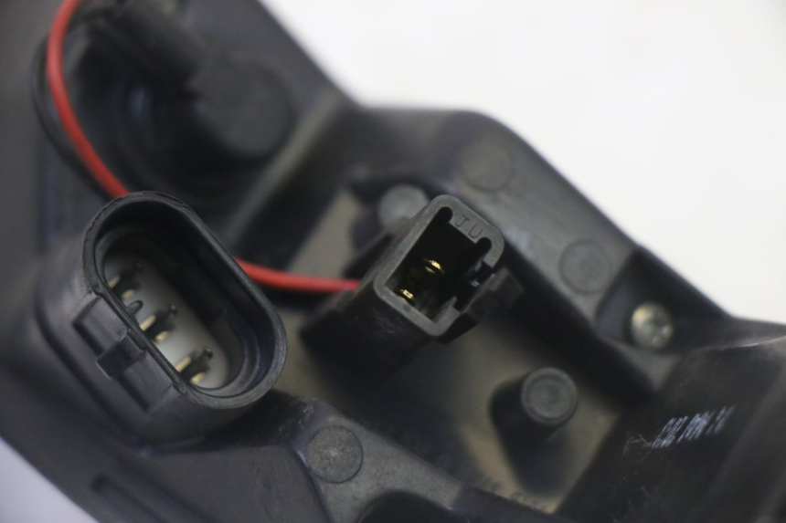 photo de LINKER ACHTERLICHT PEUGEOT SATELIS 125 (2013 - 2018) - Staat van het oppervlak