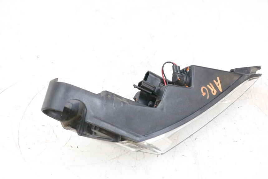 photo de LINKER ACHTERLICHT PEUGEOT SATELIS 125 (2013 - 2018) - Bevestigingspunten