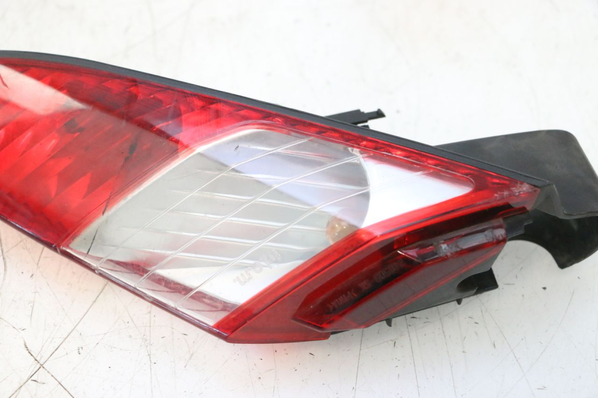 photo de LINKER ACHTERLICHT PEUGEOT SATELIS 125 (2006 - 2009) - Andere kijkhoek