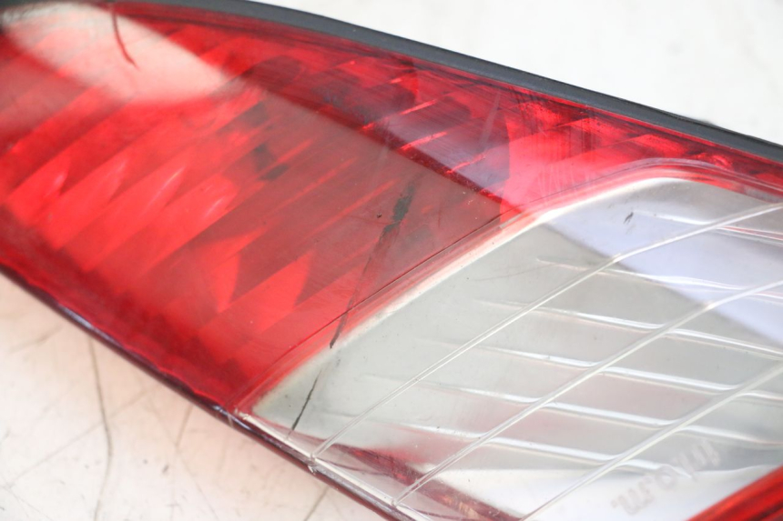 photo de LINKER ACHTERLICHT PEUGEOT SATELIS 125 (2006 - 2009) - Technische close-up