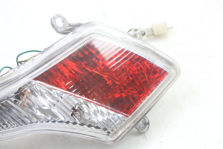 photo de LINKER ACHTERLICHT PEUGEOT VIVACITY NEW 2T 50 (2008 - 2017) - Zoom op gebruiksstaat