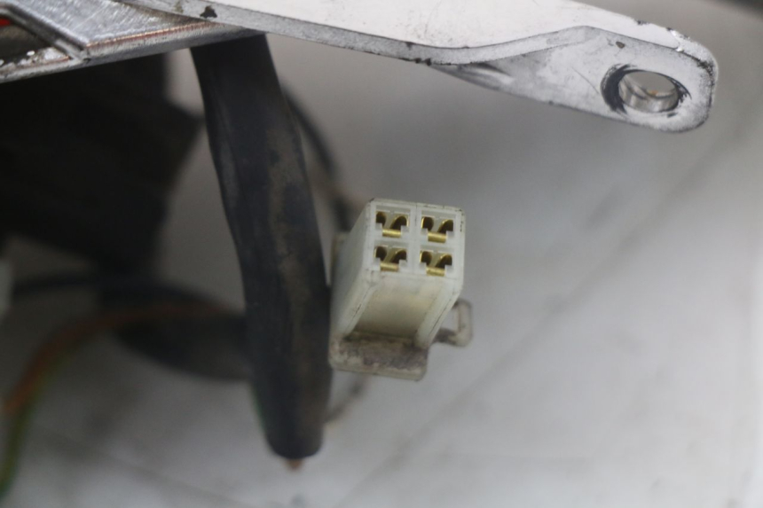 photo de ACHTERLICHT LINKS YAMAHA XMAX X-MAX 125 (2006 - 2009) - Staat van het oppervlak