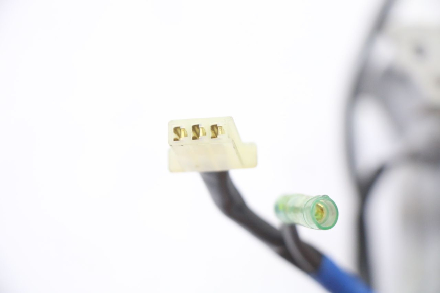 photo de LINKER ACHTERLICHT YAMAHA XMAX X-MAX 125 (2021 - 2025) - Bevestigingspunten