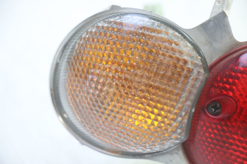 photo de LINKER ACHTERLICHT YAMAHA YP MAJESTY 125 (2002 - 2006) - Zoom op gebruiksstaat