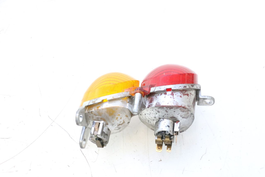 photo de LINKER ACHTERLICHT YAMAHA YP MAJESTY 125 (1998 - 2001) - Zoom op gebruiksstaat
