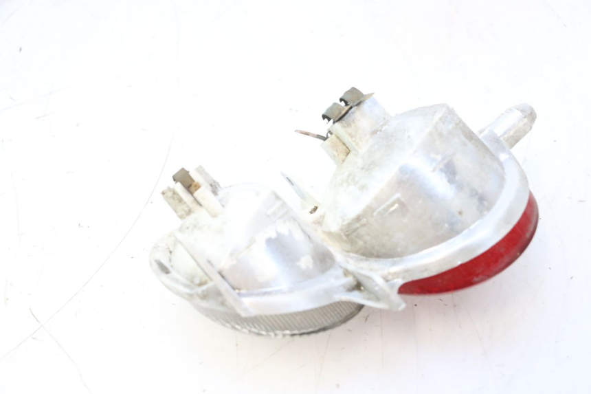 photo de LINKER ACHTERLICHT YAMAHA YP MAJESTY 125 (2007 - 2010) - Detail van het onderdeel