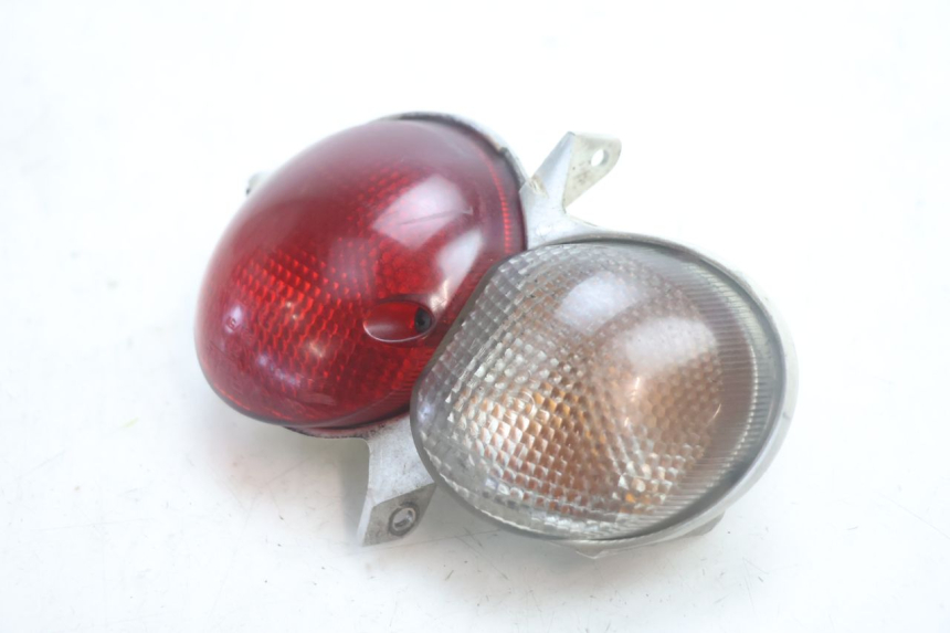 photo de LINKER ACHTERLICHT YAMAHA YP MAJESTY 125 (2002 - 2006) - Detail van het onderdeel