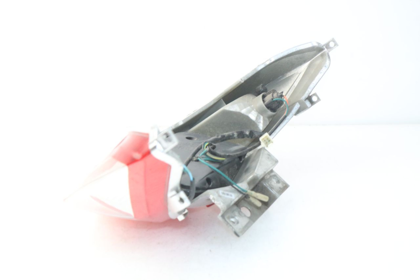 photo de ACHTERLICHT SYM GTS EFI ABS 125 (2012 - 2016) - Bevestigingspunten