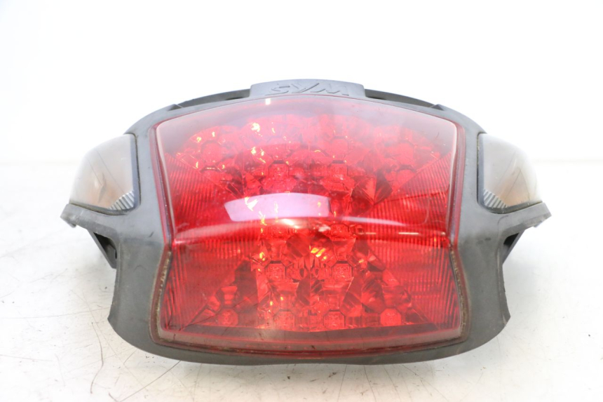 photo de ACHTERLICHT SYM GTS EVO 125 (2009 - 2013) - Detail van het onderdeel
