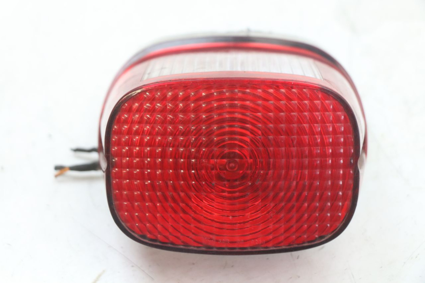 photo de ACHTERLICHT HARLEY DAVIDSON SPORTSTER XL CUSTOM 883 (1999 - 2006) - Detail van het onderdeel