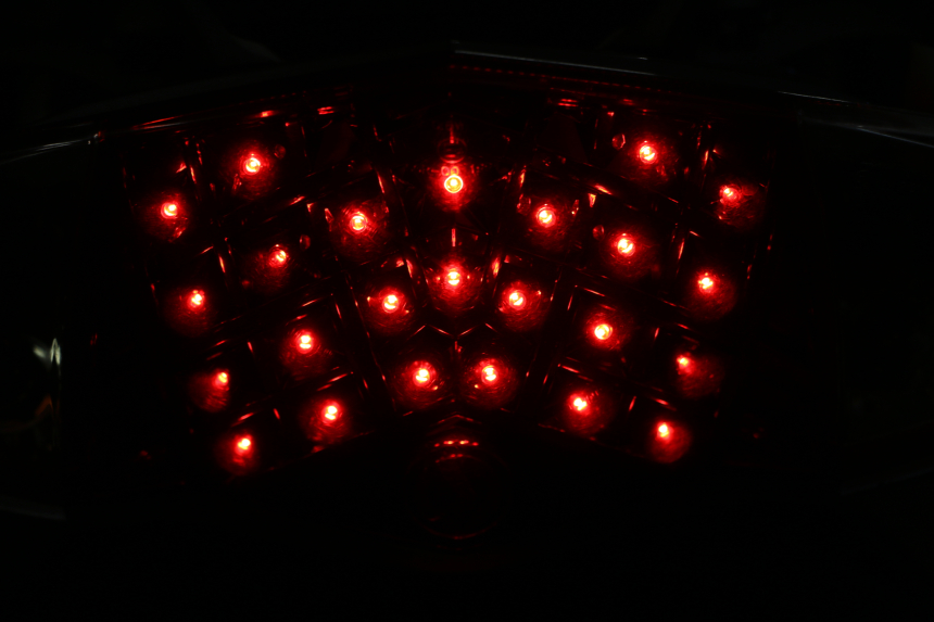 photo de ACHTERLICHT SYM JOYMAX 125 (2010 - 2017) - Focus op structuur