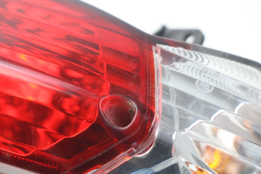 photo de ACHTERLICHT PEUGEOT KISBEE 2T 50 (2010 - 2017) - Staat van het oppervlak