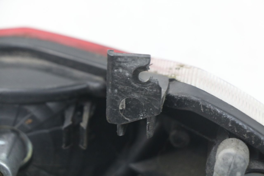 photo de ACHTERLICHT PEUGEOT KISBEE 2T 50 (2010 - 2017) - Technische close-up