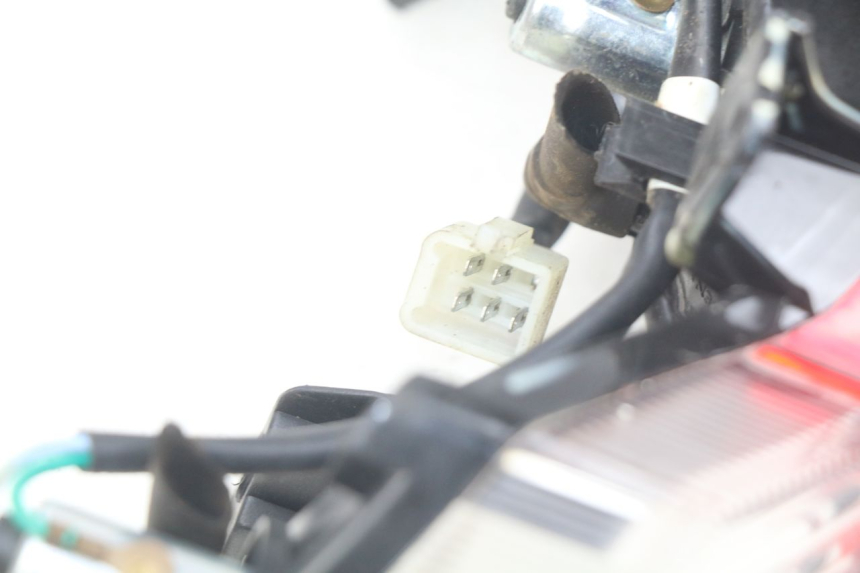 photo de ACHTERLICHT PEUGEOT KISBEE 2T 50 (2010 - 2017) - Zoom op gebruiksstaat