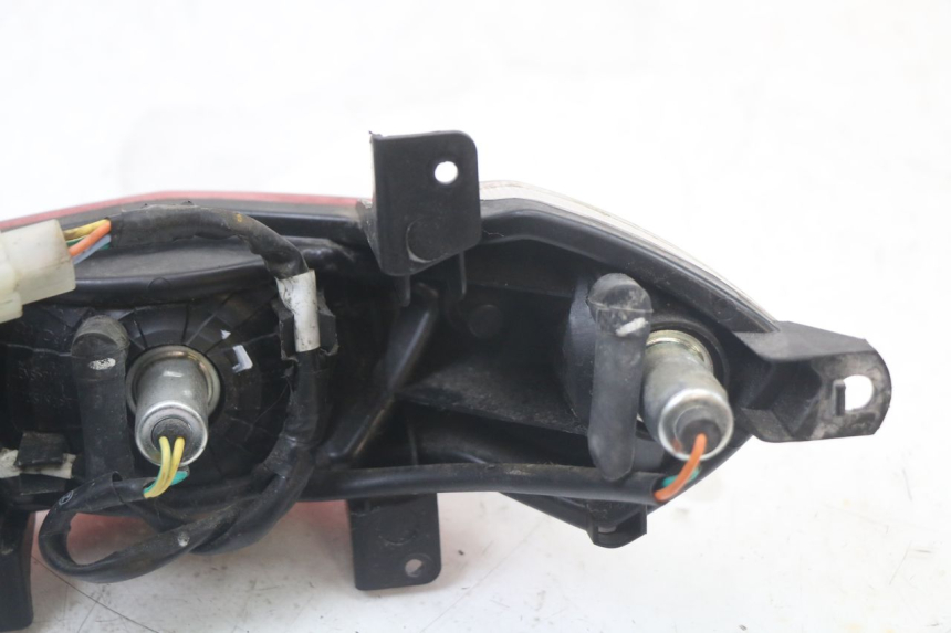 photo de ACHTERLICHT PEUGEOT KISBEE 2T 50 (2010 - 2017) - Staat van het oppervlak