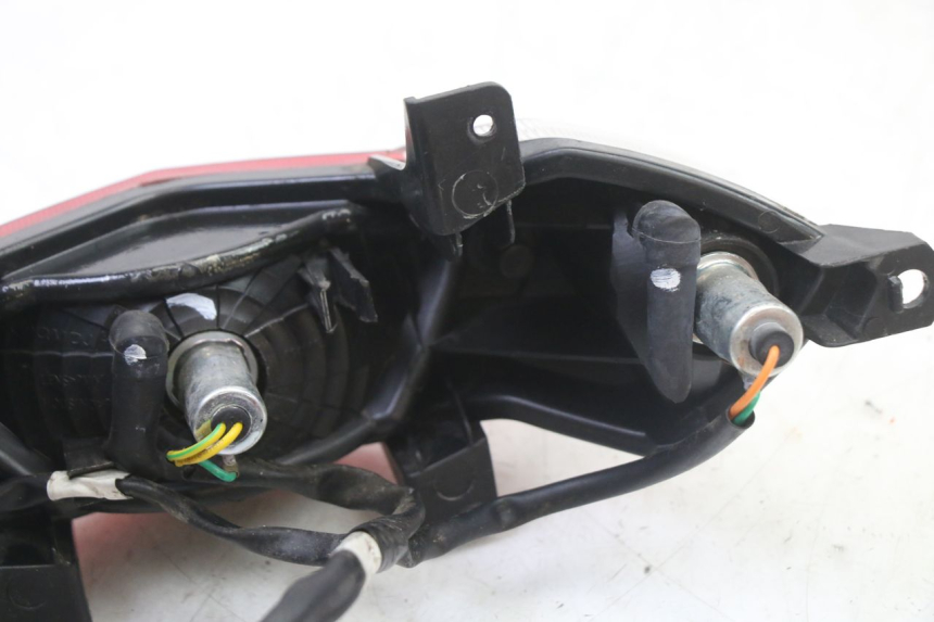 photo de ACHTERLICHT PEUGEOT KISBEE 2T 50 (2018 - 2022) - Staat van het oppervlak