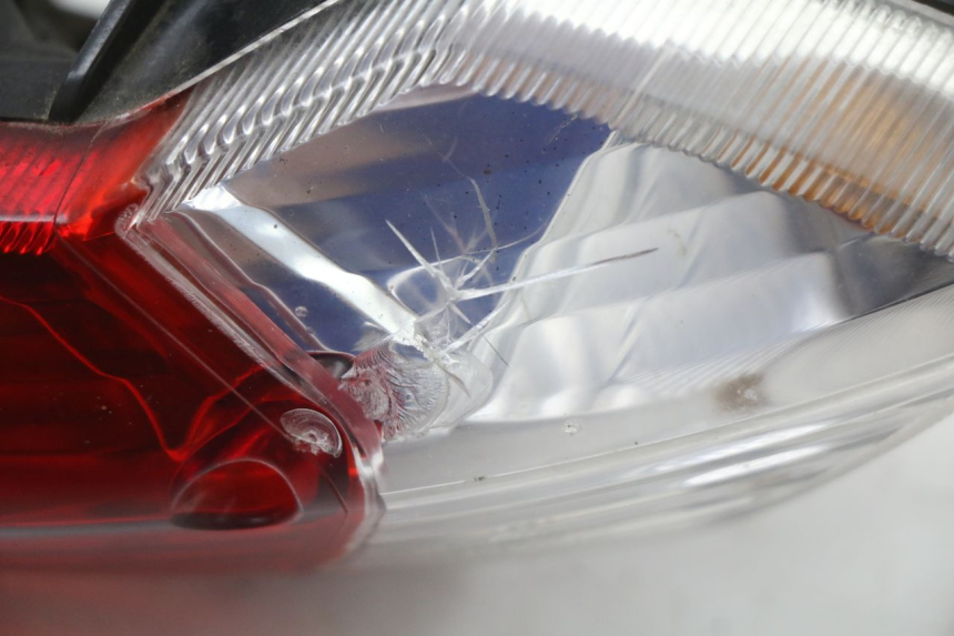 photo de ACHTERLICHT PEUGEOT KISBEE 4T 50 (2010 - 2017) - Technische close-up