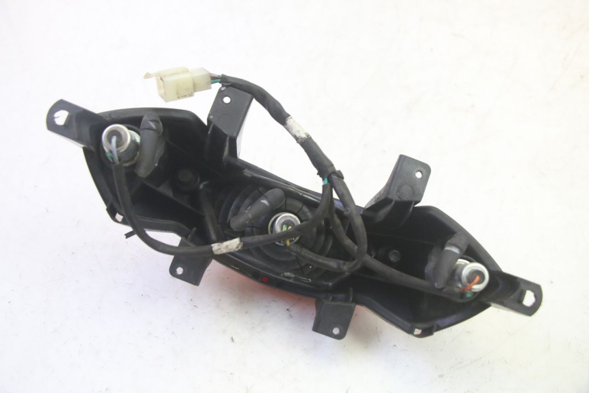 photo de ACHTERLICHT PEUGEOT KISBEE 4T 50 (2010 - 2017) - Bevestigingspunten