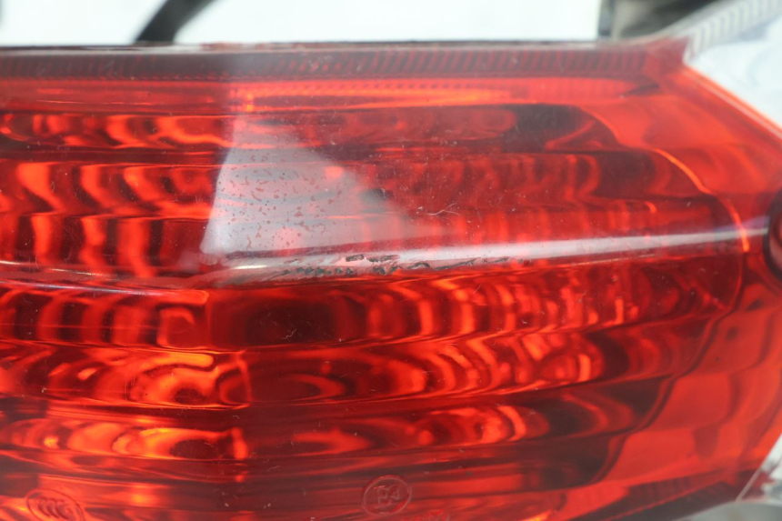 photo de ACHTERLICHT PEUGEOT KISBEE 4T 50 (2010 - 2017) - Detail van het onderdeel