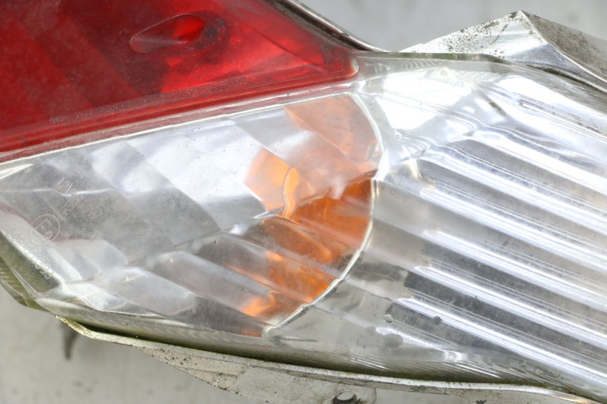 photo de ACHTERLICHT KYMCO DINK 4T 50 (2007 - 2018) - Gecontroleerd onderdeel