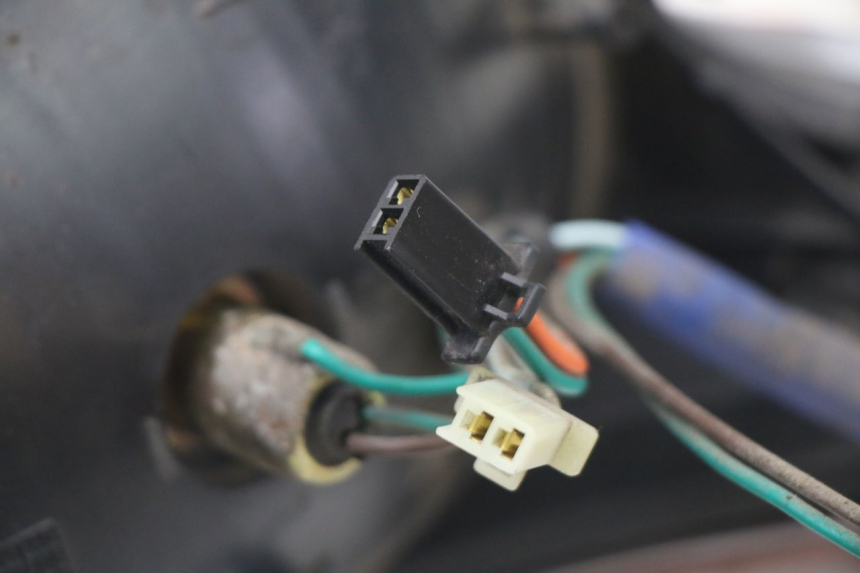 photo de ACHTERLICHT KYMCO GRAND DINK 125 (2008 - 2014) - Bevestigingspunten