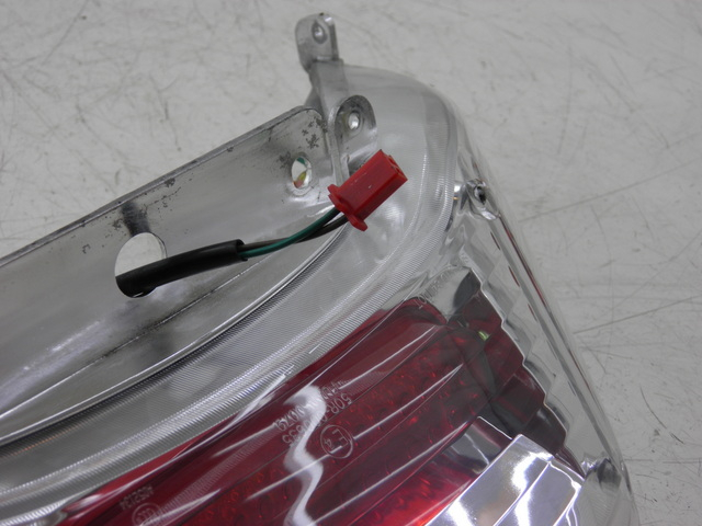 photo de ACHTERLICHT KYMCO XCITING RI ABS 500 (2010) - Kenmerkende details