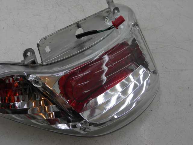 photo de ACHTERLICHT KYMCO XCITING RI ABS 500 (2010) - Markeringen en referenties