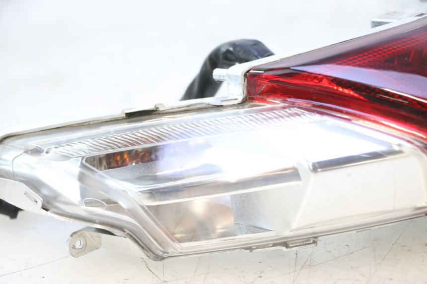 photo de ACHTERLICHT PIAGGIO LIBERTY IGET 4T 50 (2015 - 2020) - Zoom op gebruiksstaat