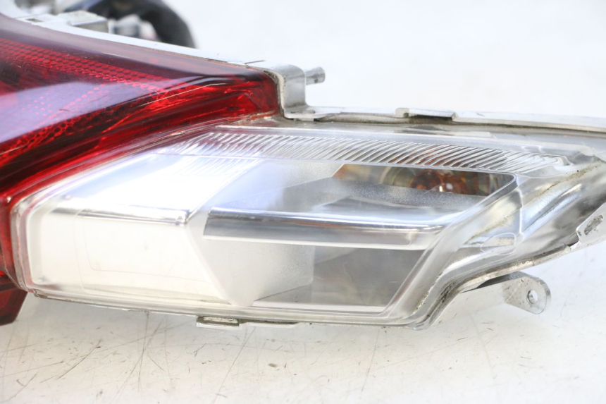 photo de ACHTERLICHT PIAGGIO LIBERTY IGET 4T 50 (2015 - 2020) - Andere kijkhoek