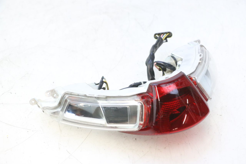 photo de ACHTERLICHT PIAGGIO LIBERTY IGET 4T 50 (2015 - 2020) - Bevestigingspunten