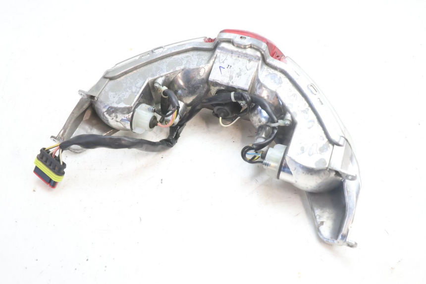 photo de ACHTERLICHT PIAGGIO LIBERTY IGET 4T 50 (2021 - 2025) - Andere kijkhoek