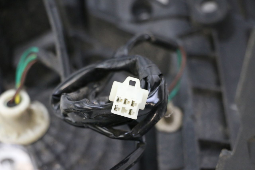 photo de ACHTERLICHT LONGJIA SHARPY 125 (2020 - 2024) - Bevestigingspunten