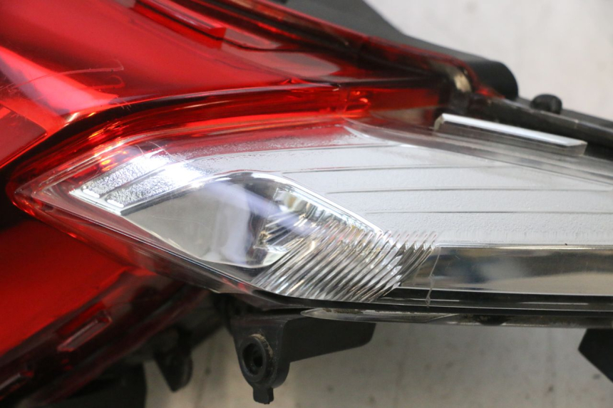 photo de ACHTERLICHT KYMCO LIKE 4T 50 (2019 - 2025) - Bevestigingspunten