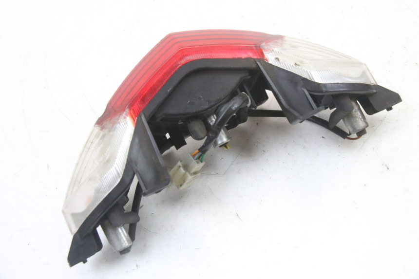 photo de ACHTERLICHT PEUGEOT KISBEE 4T 50 (2018 - 2022) - Technische close-up