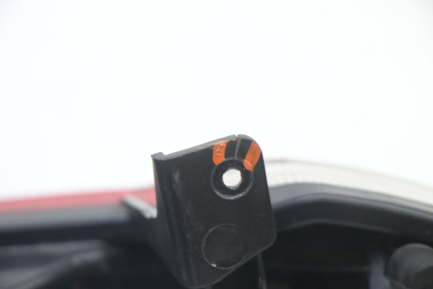 photo de ACHTERLICHT PEUGEOT STREETZONE I 2T 50 (2018 - 2020) - Staat van het oppervlak