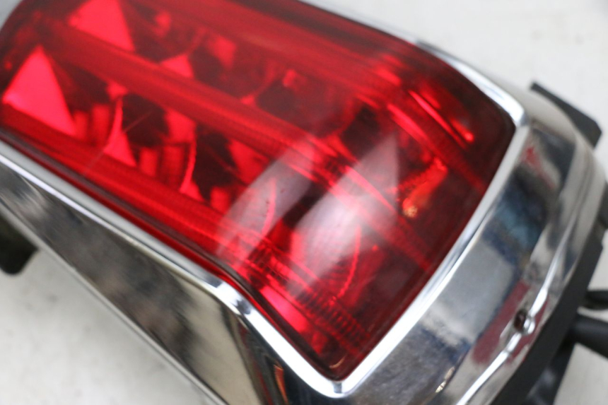 photo de ACHTERLICHT EFUN PUSA 1 - Zoom op gebruiksstaat