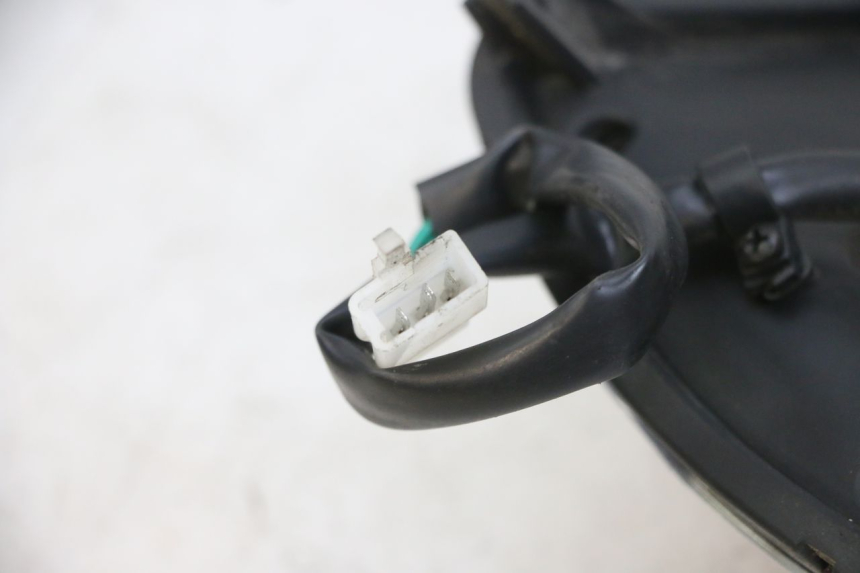 photo de ACHTERLICHT EFUN PUSA 1 - Bevestigingspunten