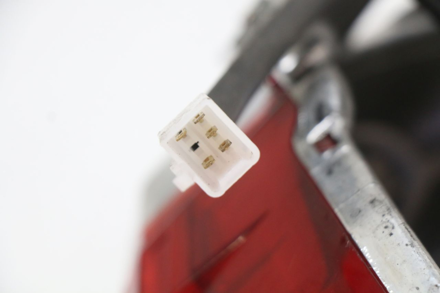 photo de ACHTERLICHT JM MOTORS SANTANA 50 (2014 - 2023) - Bevestigingspunten